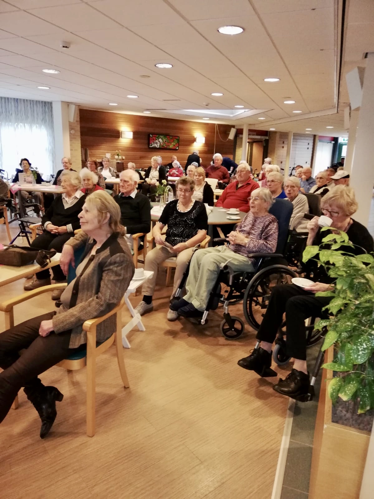 Gezellige optreden van Sandra Mooy in Lelypark