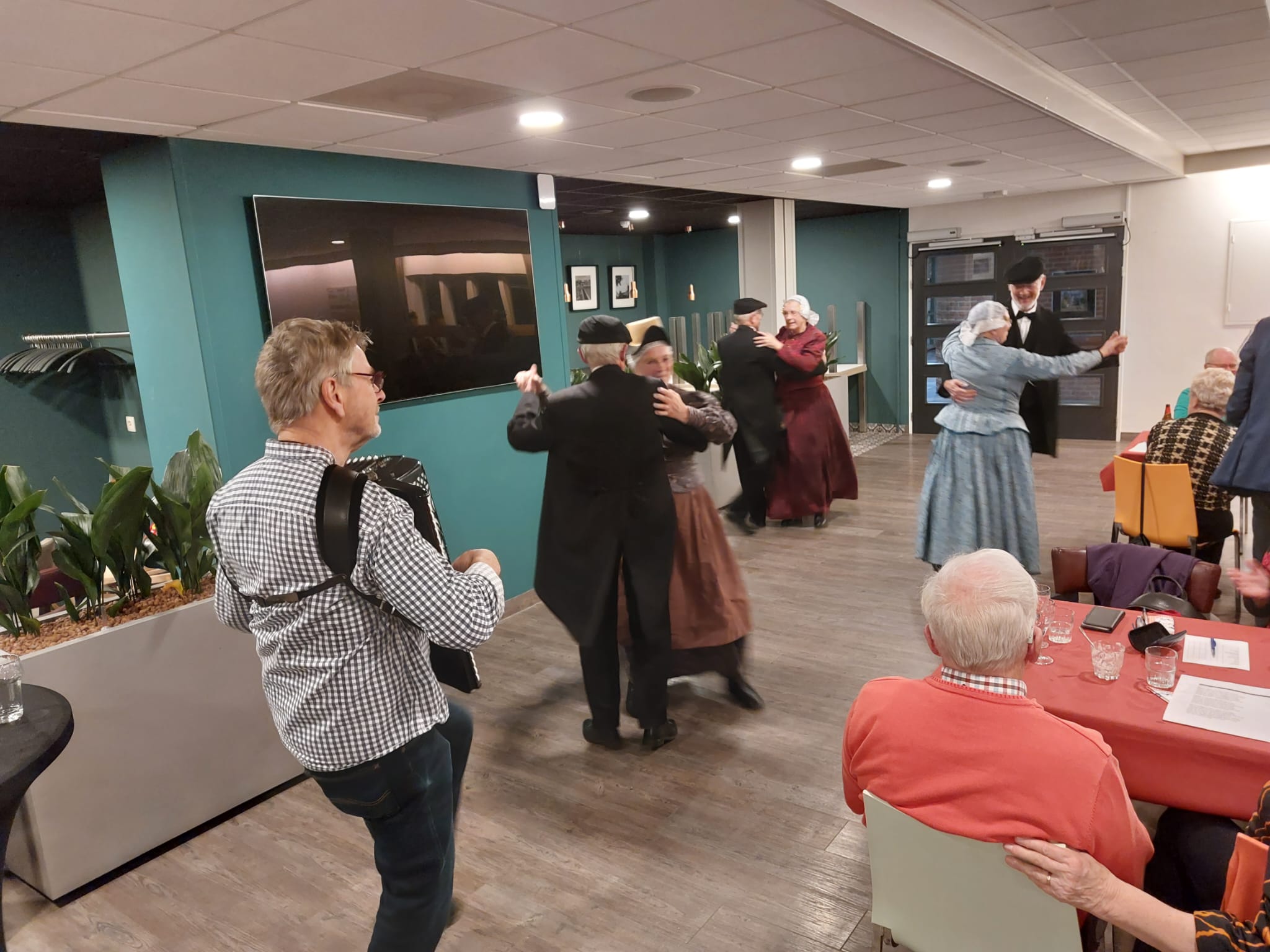 Westfriese avond op 17 november was ouderwets gezellig!